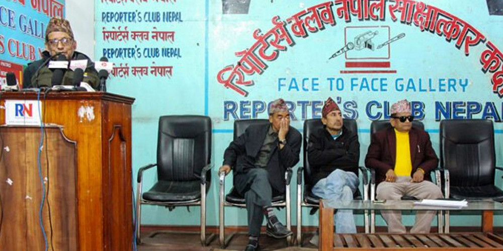 एमालेमा वामदेव एक्लै, चार उपाध्यक्षसहित बहुमत सदस्य माओवादी प्रवेशको तयारीमा