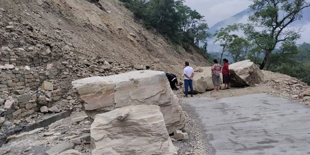 अवरुद्ध बेँसीसहर–चामे सडक सञ्चालनमा 