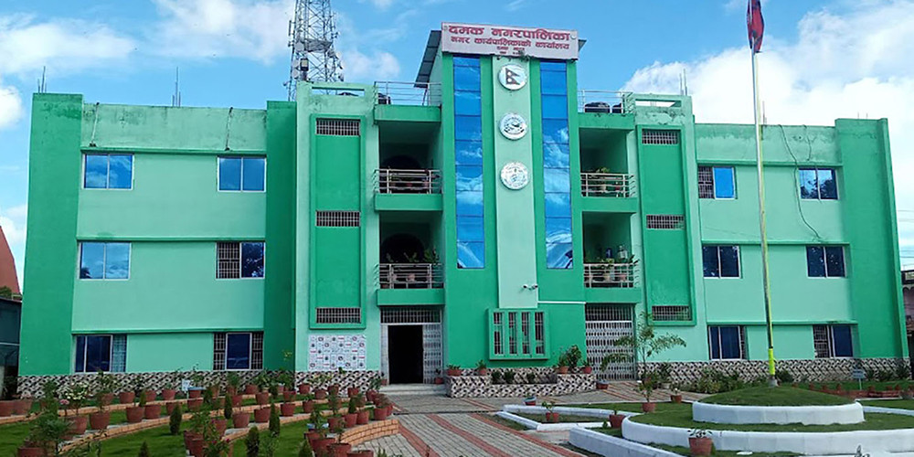 दमकले प्राधिकरणसँग विद्युत् पोल उपयोग गरेबापत भाडा असुल्ने