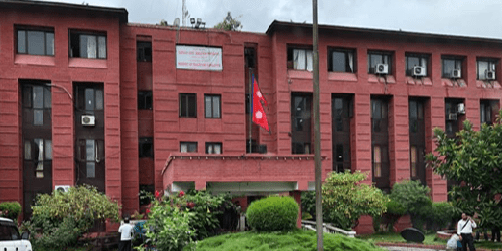 बाढीपहिरोका घाइतेको निःशुल्क उपचार गर्न स्वास्थ्य संस्थालाई निर्देशन