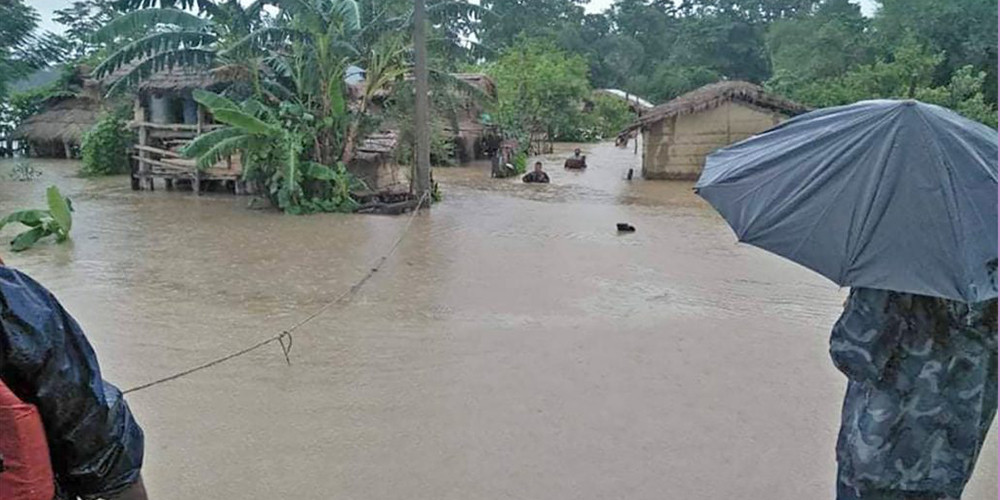 बाढी प्रभावित भन्छन्- अब हाम्रा दुःखका दिन सुरु भए