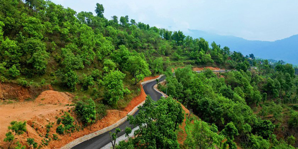 सडक डिभिजनद्वारा ५३ किलोमिटर सडक मर्मत