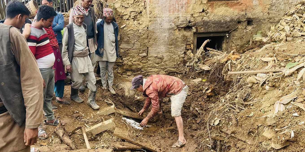 बाढीपहिरोमा परी काभ्रेमा ७७ जनाले ज्यान गुमाए