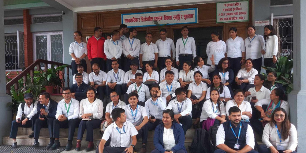 ४ बुँदे माग राखेर मन्त्रालयमै धर्ना बसे कृषिका कर्मचारी