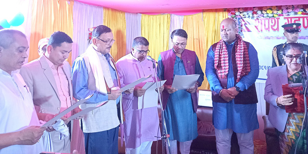 मधेस प्रदेशमा १४ सदस्यीय मन्त्रिपरिषद् गठन, कसले कुन मन्त्रालय पाए?
