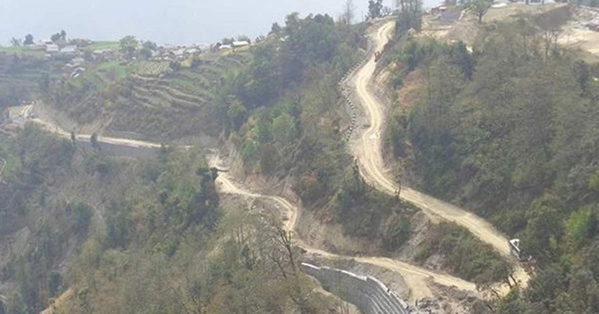  मध्यपहाडी लोकमार्गले पूर्वीपहाड र काठमाडौँलाई नजिक बनायो : उपाध्यक्ष कँडेल    