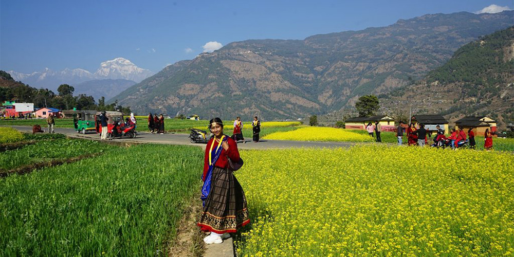 मौलिक पोसाक भाडामा लगाएर आम्दानी गर्दै रत्नेचौरका स्थानीयवासी ! 