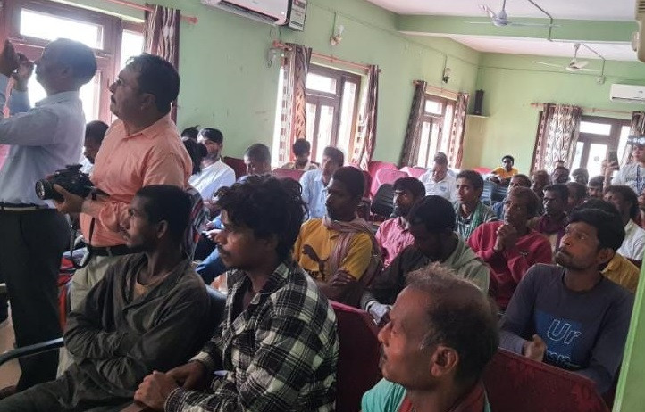 ५ महिनादेखि भारतमा बन्धक बनाइएका २८ जना नेपाली मजदुरकाे उद्धार