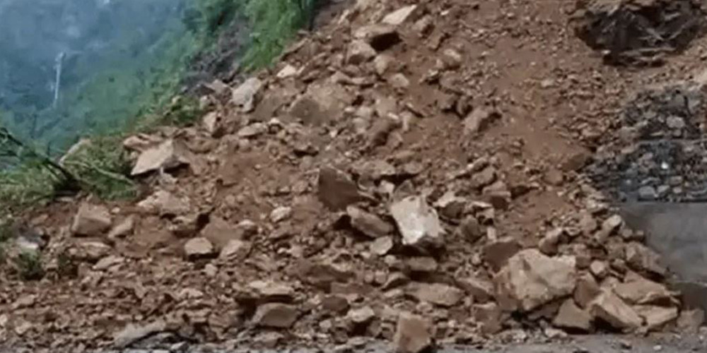 सुक्खा पहिरोले कालीगण्डकी करिडोरको पर्वत खण्ड अवरुद्ध