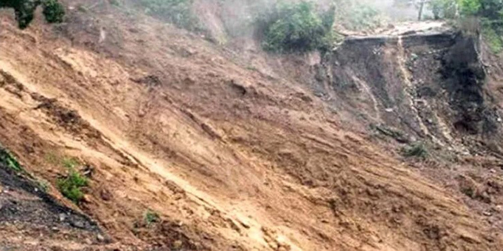 रुकुम पूर्वमा पहिरोमा परी एकको मृत्यु, तीन घाइते