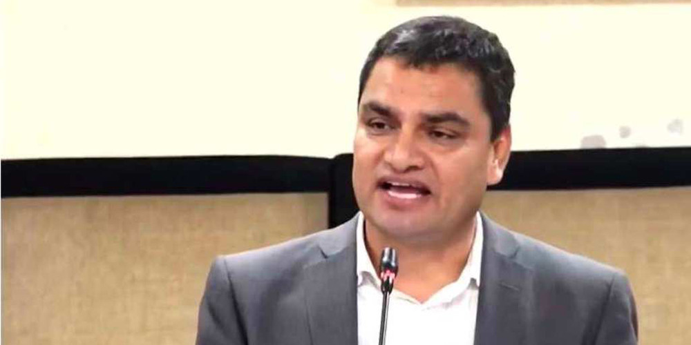 मुलुकको स्वास्थ्य सेवा क्षेत्र सुधार उन्मुख : मन्त्री पाैडेल