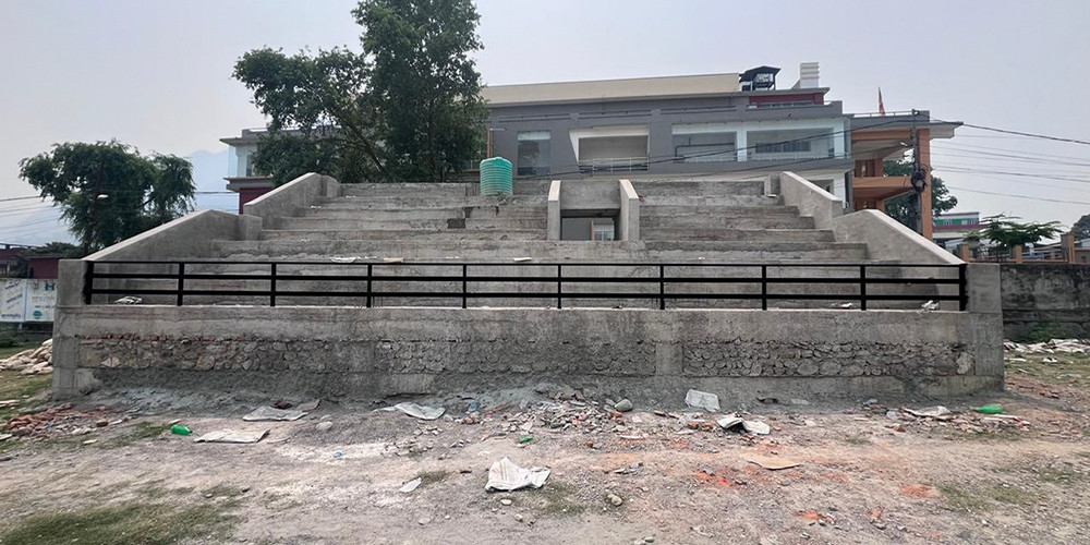 तीस लाखको लागतमा बिपी मैदानमा प्यारापिट निर्माण