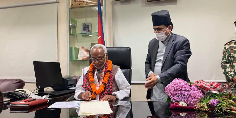 महतोले सच्याए आफ्नो अभिव्यक्ति