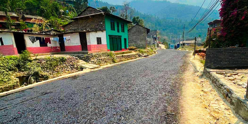 व्यासमा सडक स्तरोन्नतिको सम्झौता