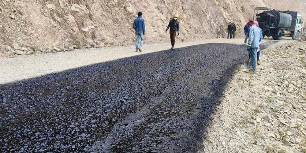म्याग्दीको दरबाङ सडक कालोपत्र गरियो