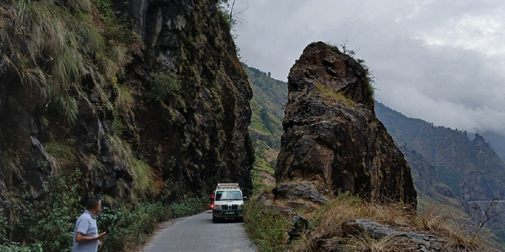 सहज बन्दै मनाङको यात्रा 