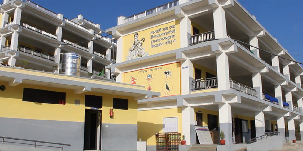 सामुदायिक विद्यालयका भवन राम्रा बने , विद्यार्थीको आकर्षण बढेन