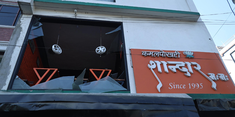 शानदार मःममा भएको आगलागीमा दुईजनाको मृत्यु