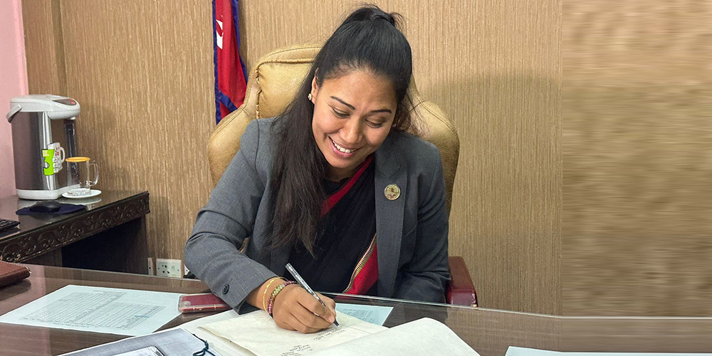 दलमा आवद्ध शिक्षकलाई कारबाही गर्नेबारे शिक्षामन्त्री र प्रमुख निर्वाचन आयुक्तबीच छलफल