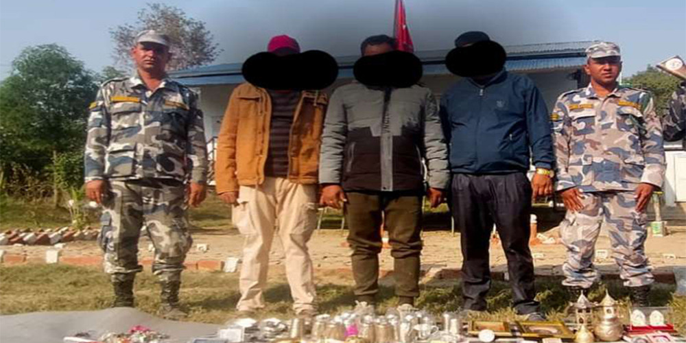 एक करोड बढीको सुन र विदेशी मुद्रासहित तीन जना समातिए