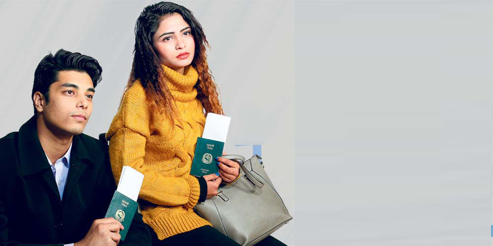वैदेशिक रोजगारीका अत्यास लाग्ने कथा : श्रीमतीको कमाइ उडाएर टाप कस्नेहरू... 