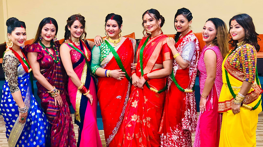 ८ जना गायिकाको स्वरमा, १६ जना मोडलको अभिनय