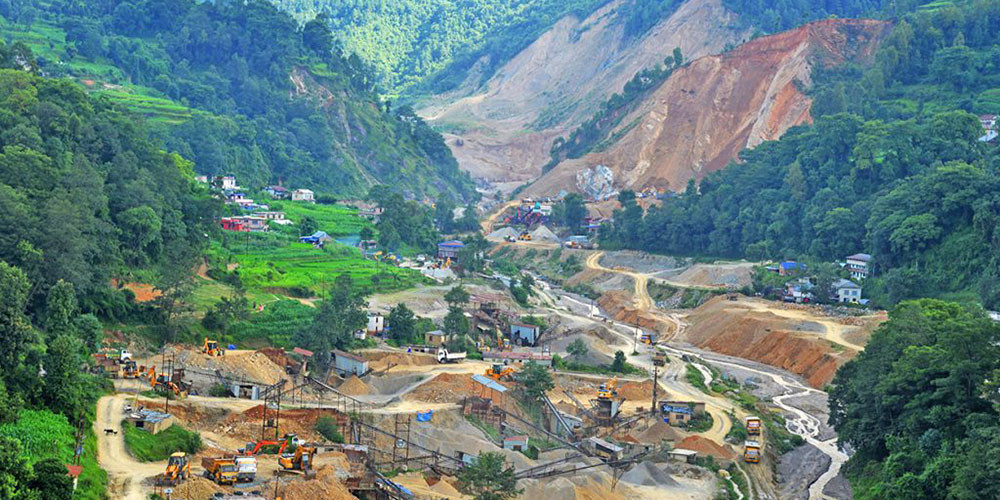 मानवीय क्रूरताले नाङ्गिएको वन र बस्ती (फोटो फिचर)