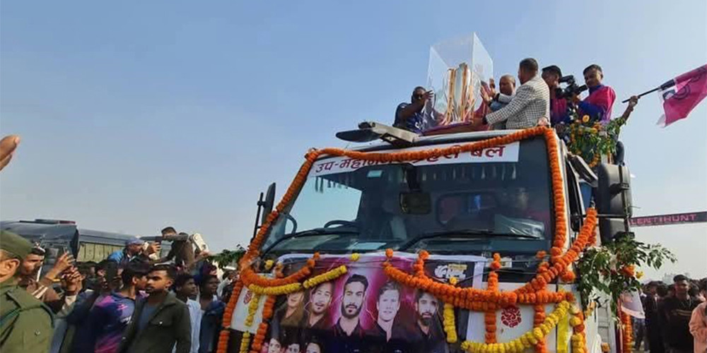 जनकपुरधाममा जनकपुर बोल्ट्सका खेलाडीको ट्रफी परेड