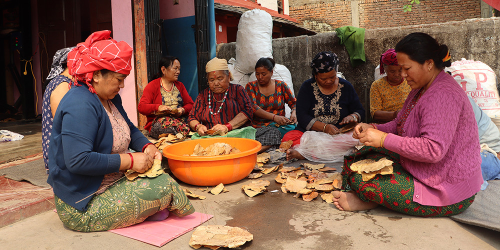 दुना टपरी उद्योगबाट आत्मनिर्भर हुने प्रयास