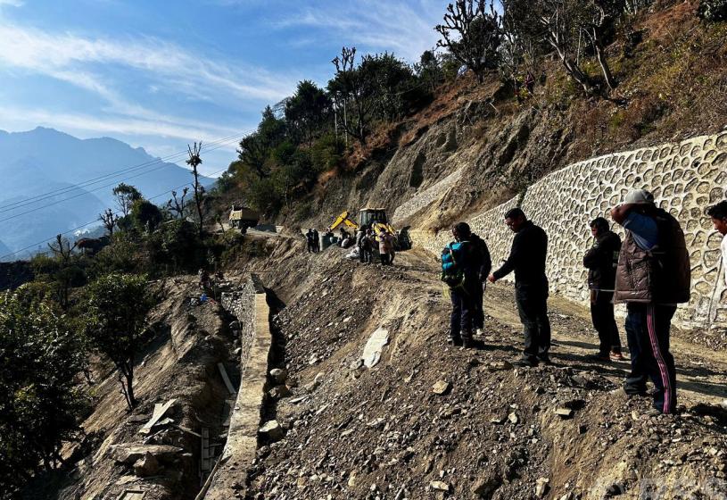 पखेर–बरङ्जा सडक योजना अन्तिम चरणमा