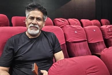 रङ्गमञ्चले मेरो कलाकारितालाई अनुशासित बनाउँछ : अभिनेता सरोज खनाल