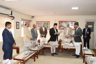 प्रधानन्यायाधीश राउतद्वारा नवनियुक्त गभर्नरमा डा पौडेललाई शपथ