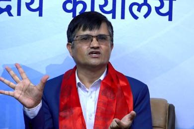 ११ दल नेपाली कम्युनिष्ट पार्टीमा मिल्नु भनेको ओली र सिद्धान्तको विरोध गर्नु हो : सूर्य थापा