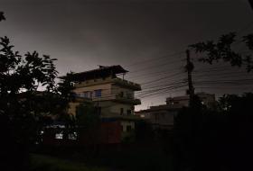 विराटनगरमा मध्याह्नमै अँध्यारो, हावाहुरीसहित ‘ठूलो’ वर्षा