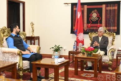 राष्ट्रपति पौडेलसँग सभापति लामिछानेको भेट
