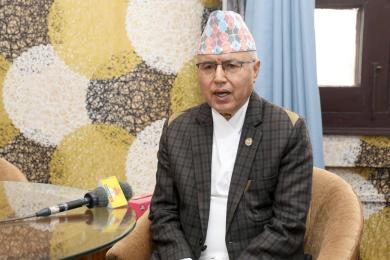 आयोगले शान्तिपूर्ण रूपमा निर्वाचन सम्पन्न गराएकोमा अर्थमन्त्री खनालद्वारा प्रशंसा