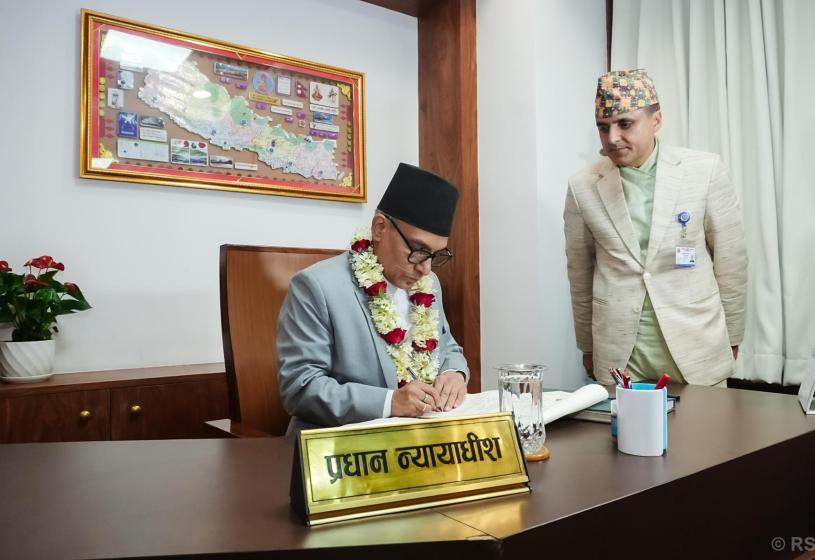 नवनियुक्त प्रधानन्यायाधीश डा शर्माद्वारा पदबहाली