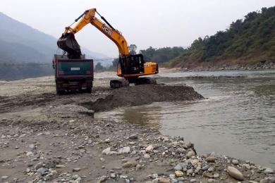 सर्वोच्चको आदेशपछि कालीगण्डकीमा उत्खनन सुरु
