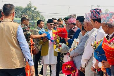 प्रधानमन्त्री ओली लुम्बिनीमा, मुख्यमन्त्री आचार्यद्वारा स्वागत