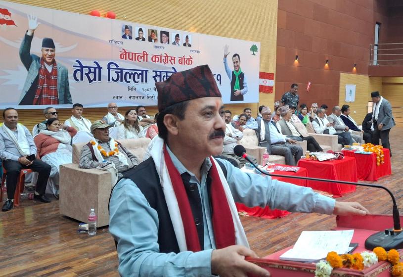 श्रीपेज चुनाव चिह्न लिएर मैदानमा आउन पूर्वराजा ज्ञानेन्द्र शाहलाई विश्वप्रकाशको चुनौती