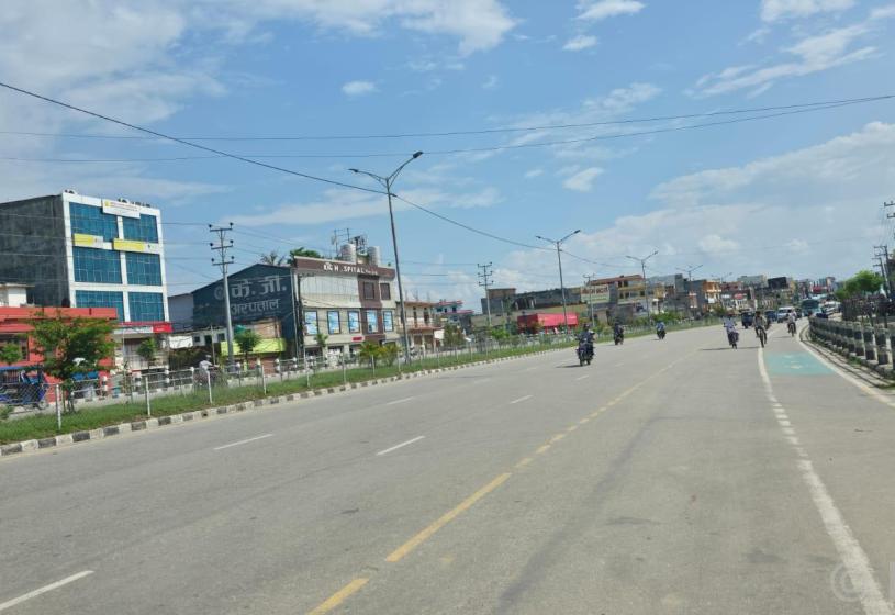 सडक स्तरोन्नतिले फेरिँदै धनगढीको स्वरुप