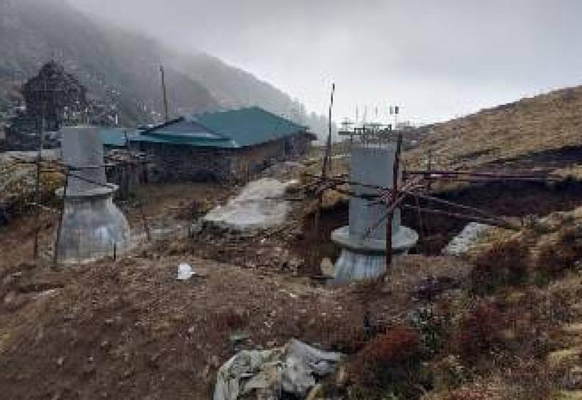 सोलुखुम्बु र भोजपुर जिल्लाको सिमानामा सहिद गेट निर्माणमा अनियमितता