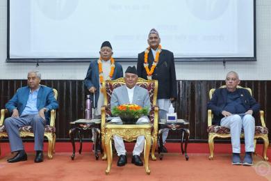 डा. बिमललाई विपी साहित्य तथा न्यौपानेलाई विपी प्रजातन्त्र सेनानी सम्मान