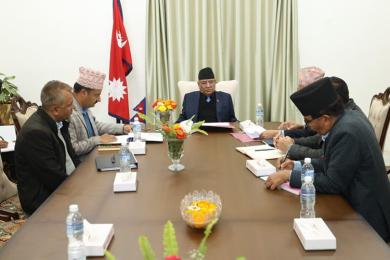 वीर अस्पतालमा आउने बिरामीले गुनासो गर्ने अवस्था आउनुहुन्न : प्रधानमन्त्री