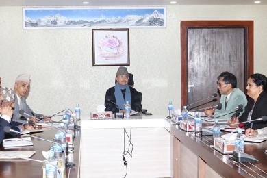 १६औँ आवधिक योजनाबारे उपप्रधानमन्त्री खड्का र आयोगका पदाधिकारीबीच छलफल
