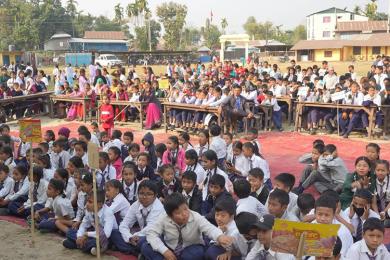 सबै सरकारी विद्यालयमा अङ्ग्रेजी माध्यम