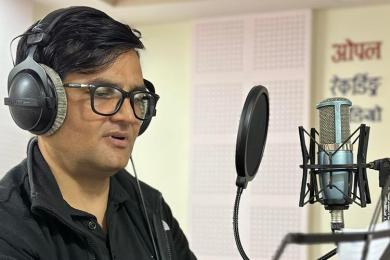 प्रवासमा निःशुल्क सङ्गीत कक्षा, उत्पादन स्वदेशमा