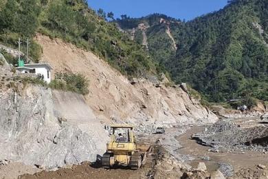 क्षतिग्रस्त बीपी राजमार्ग: पुननिर्माण लागि जाइकाको निर्णय कुर्दै डिभिजन सडक