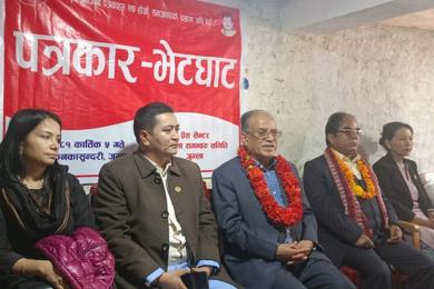 प्रधानमन्त्रीले नै सरकार भ्रष्टाचारीको संरक्षक हो भन्ने पुष्टि गरेका छन्- प्रचण्ड