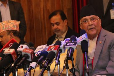 एमसिसीमा द्वन्द्व सिर्जना गरेर राजनीति नगर्न अध्यक्ष ओलीको आग्रह
